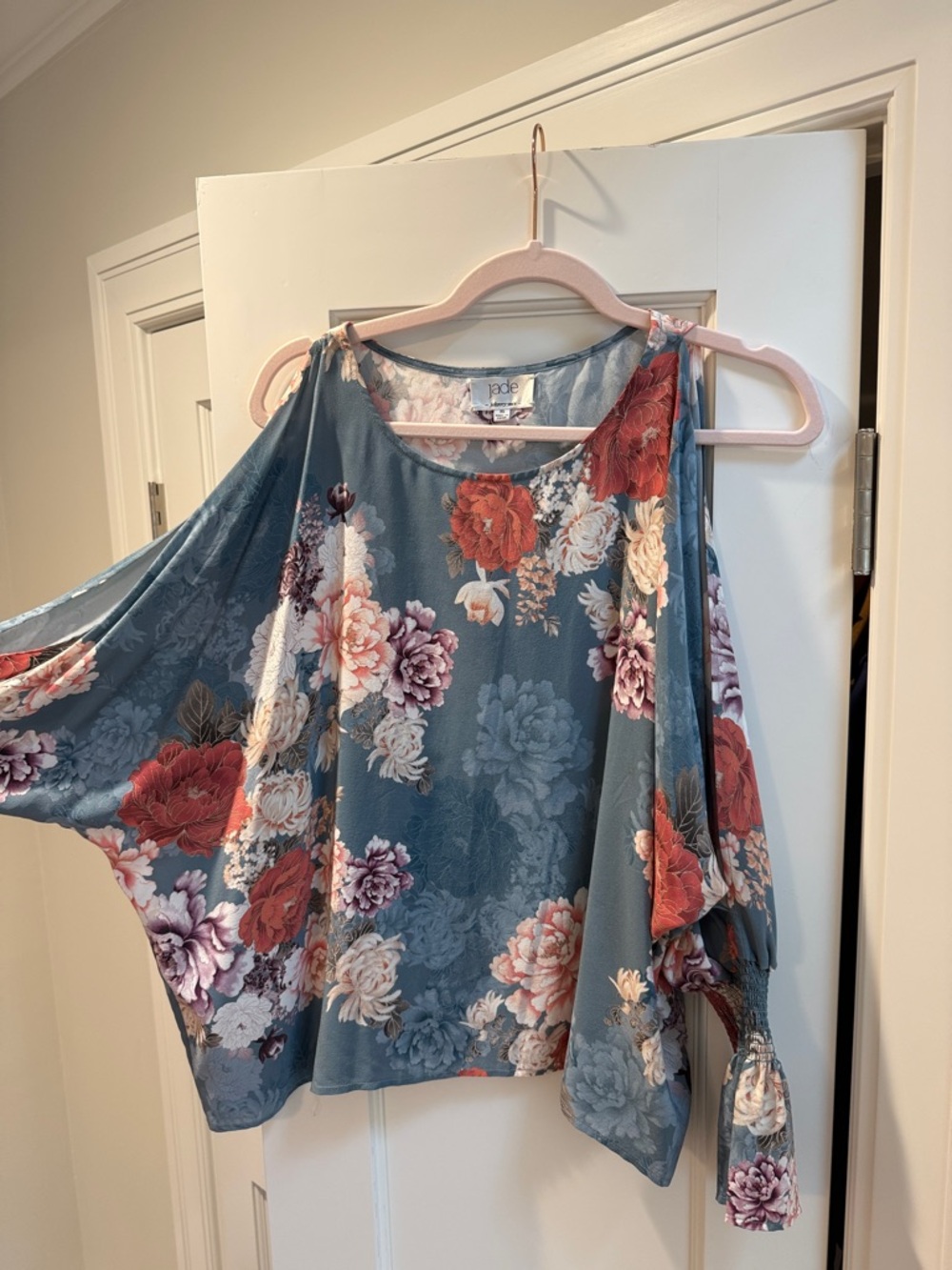 Jade Claudine silk Floral Cold-Shoulder Blouse with Red and Cream Blooms